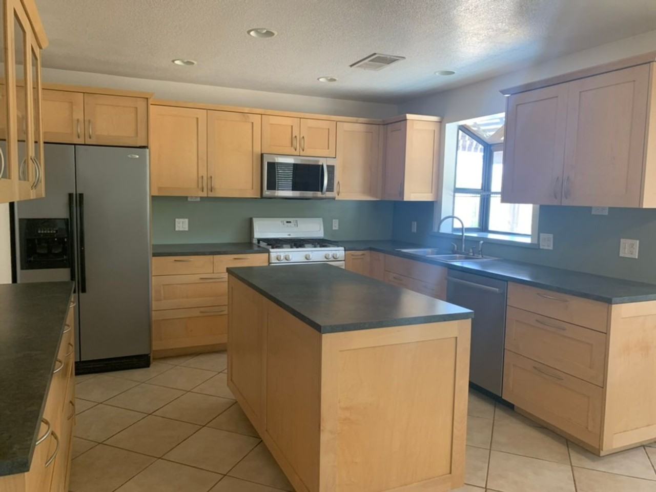 3055 E San Juan Rd - Photo 4 of 19