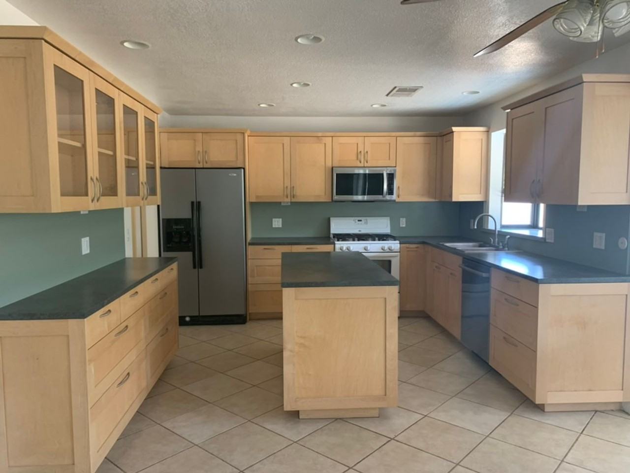 3055 E San Juan Rd - Photo 6 of 19