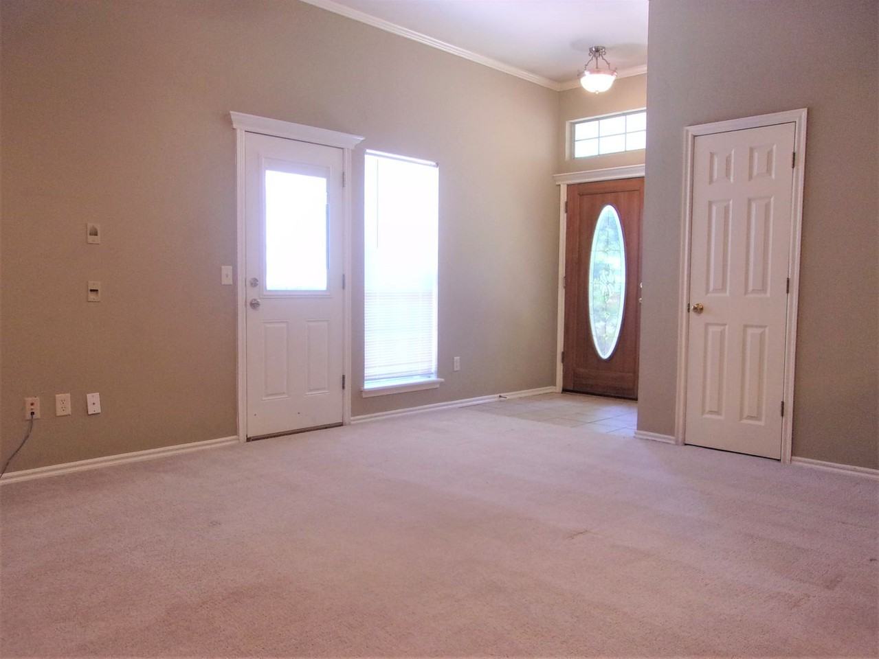 13821 Pawnee Dr - Photo 2 of 41