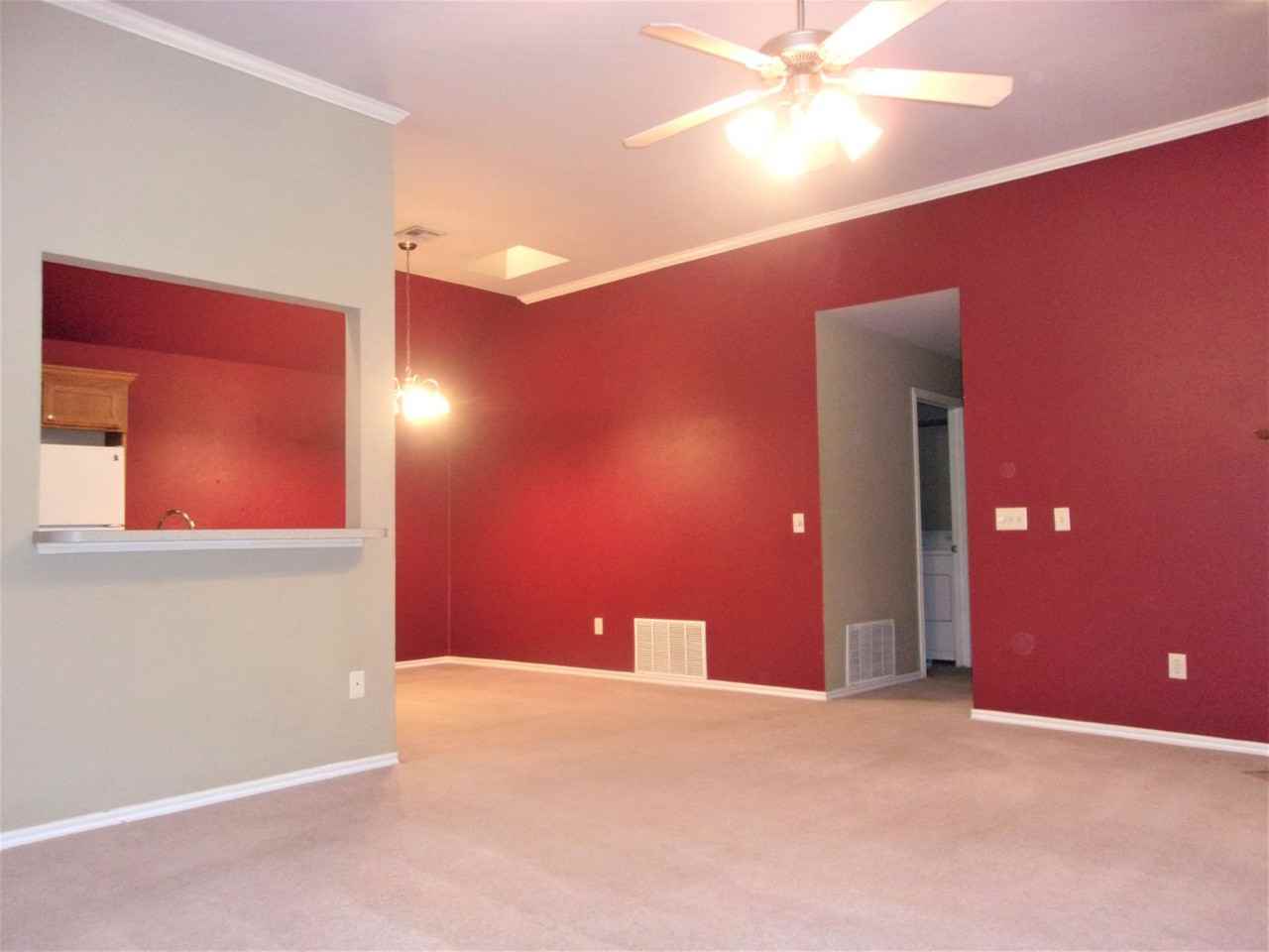 13821 Pawnee Dr - Photo 4 of 41