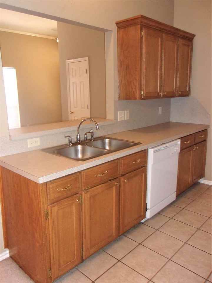 13821 Pawnee Dr - Photo 5 of 41