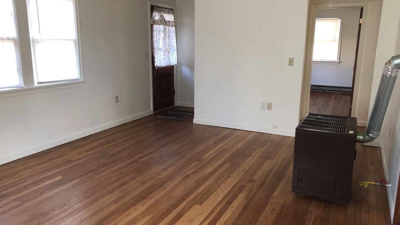 309 Nw Cleveland St - Photo 2 of 36