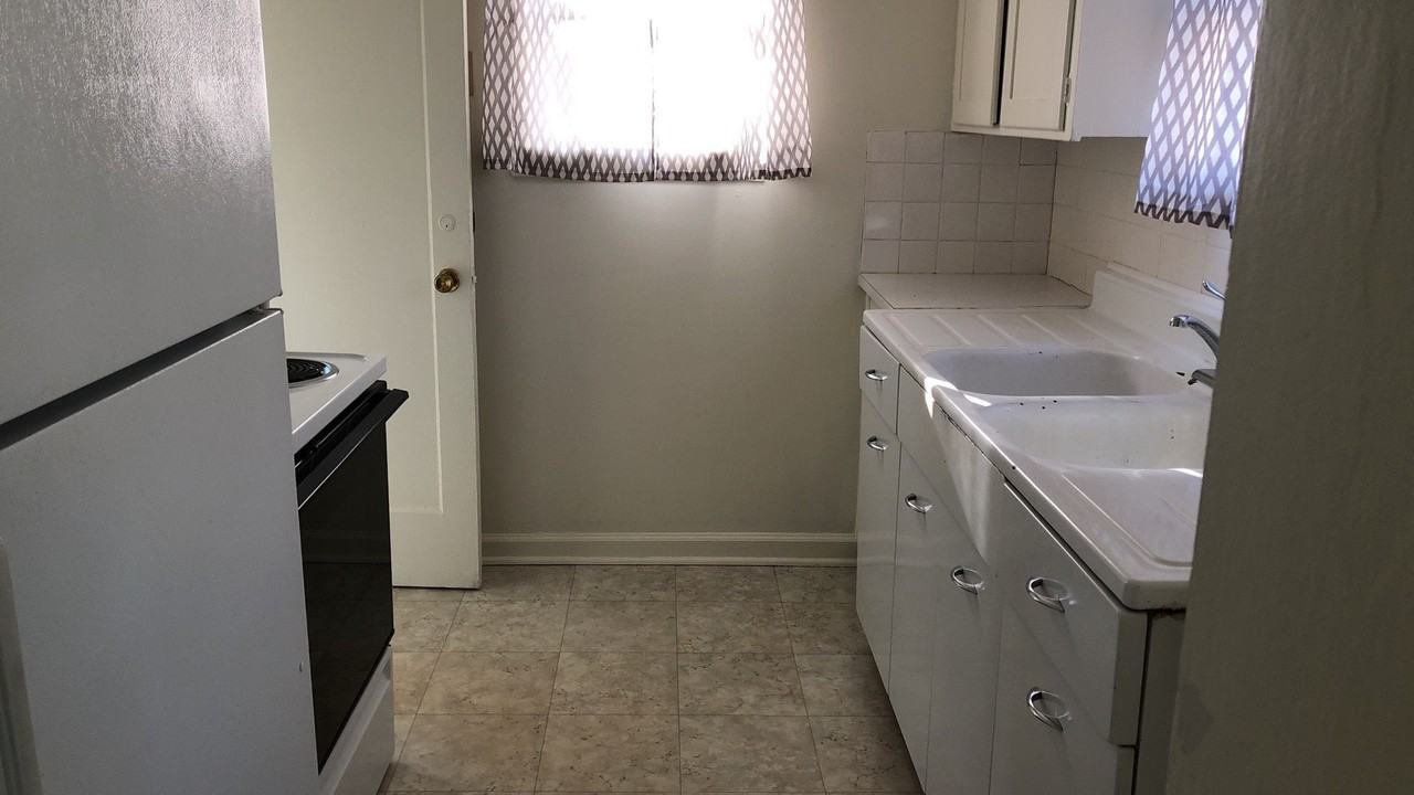 309 Nw Cleveland St - Photo 6 of 36