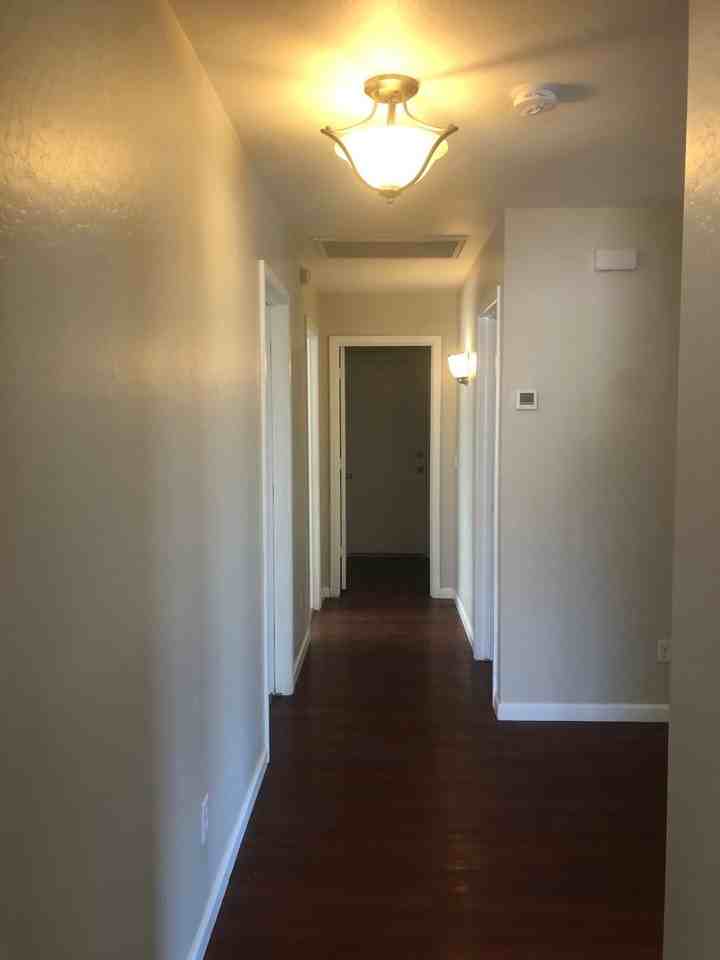 10540 W Pima St - Photo 6 of 8