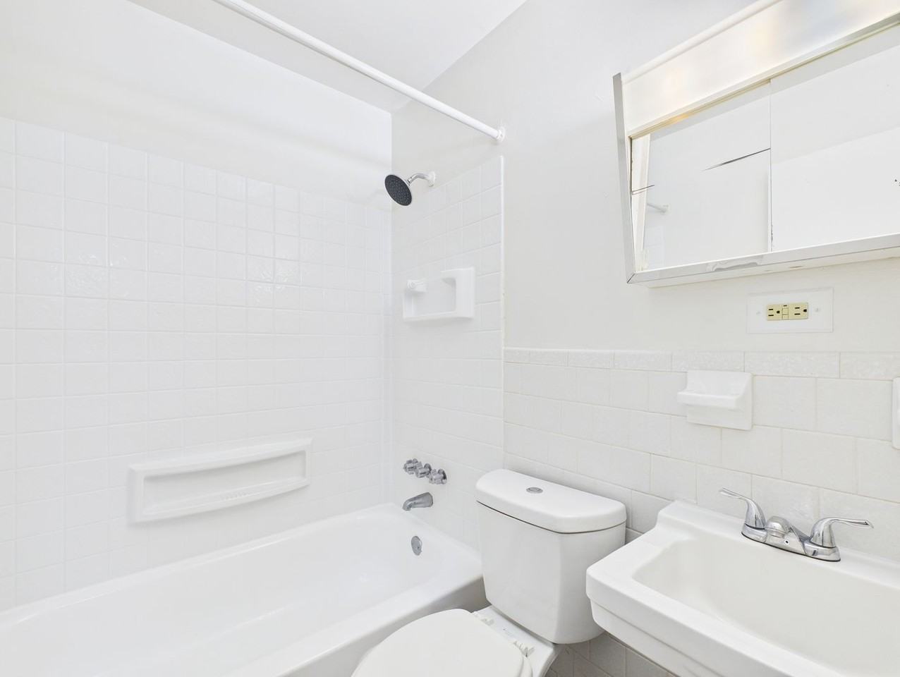 3202 Midlothian Tpke #D - Photo 7 of 9
