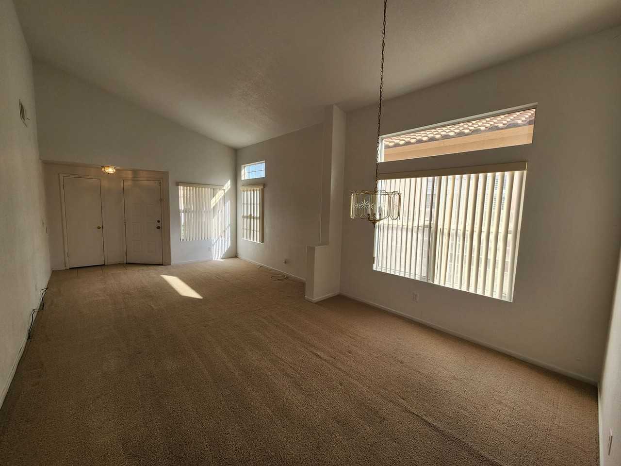 1917 Casa Verde Dr - Photo 4 of 18