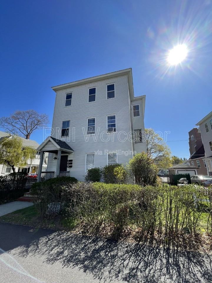 119 West St - Photo 2 of 20