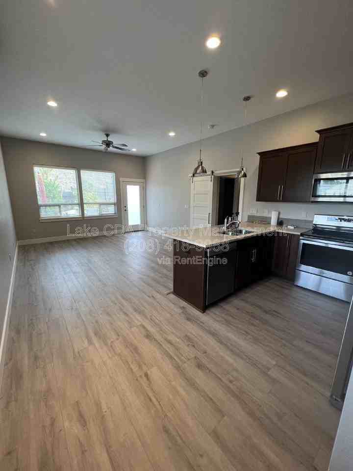3343 N Rosalia Rd - Photo 2 of 34