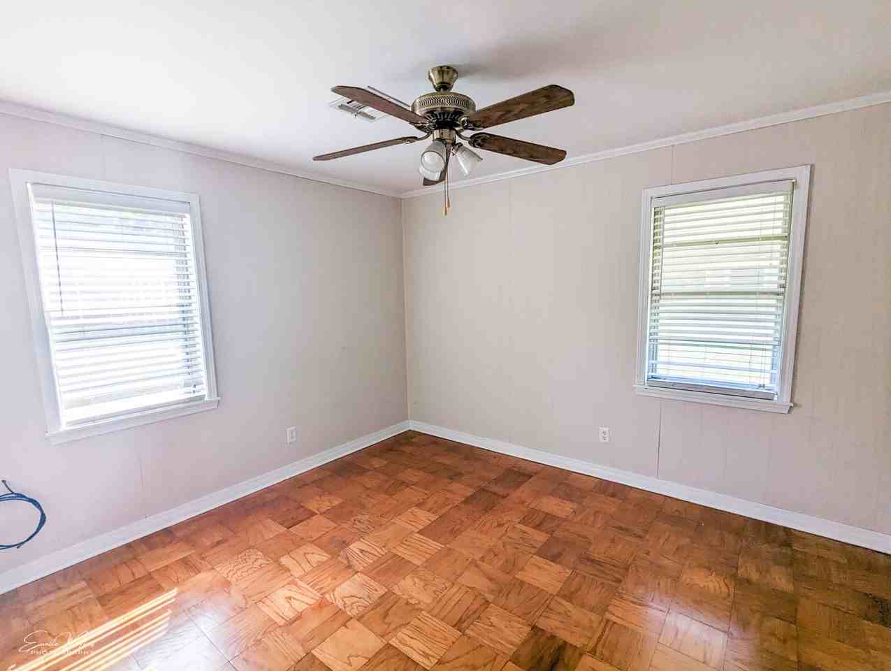 4213 Lark St - Photo 6 of 9