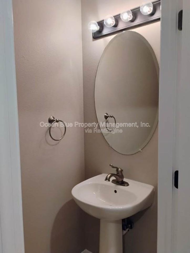 20716 Eustis Rd - Photo 7 of 10