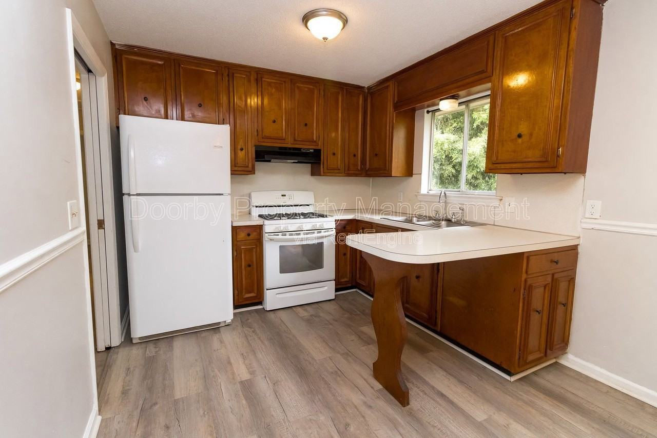 7205 Sterling Rd - Photo 3 of 23