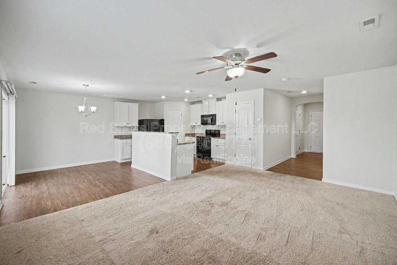 3306 Ellingford Rd - Photo 7 of 27