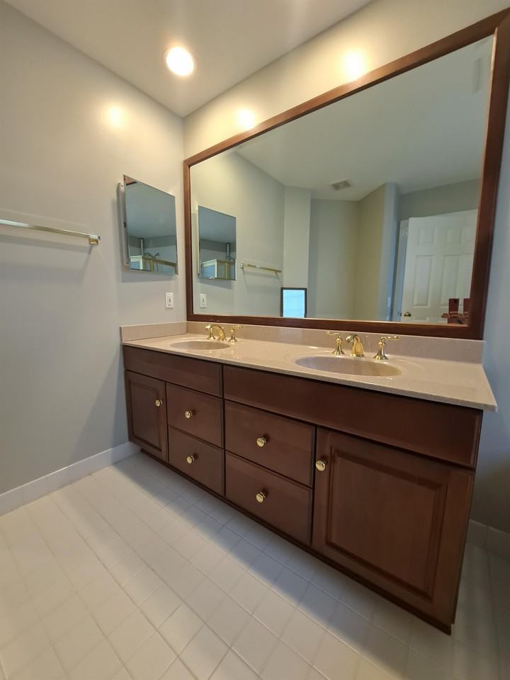 7738 Heritage Woods Way - Photo 7 of 18