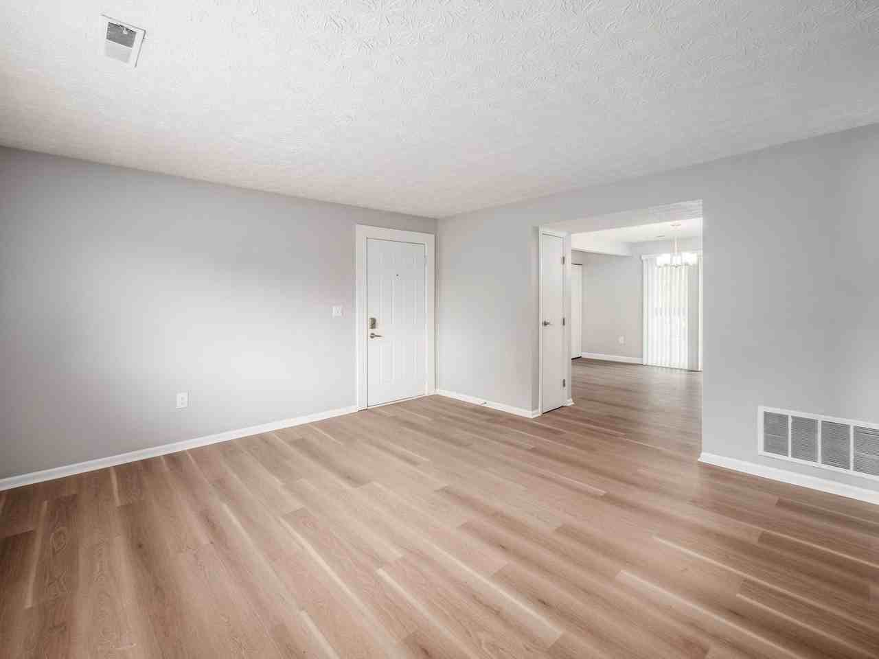 7992 Harmill Dr - Photo 3 of 25