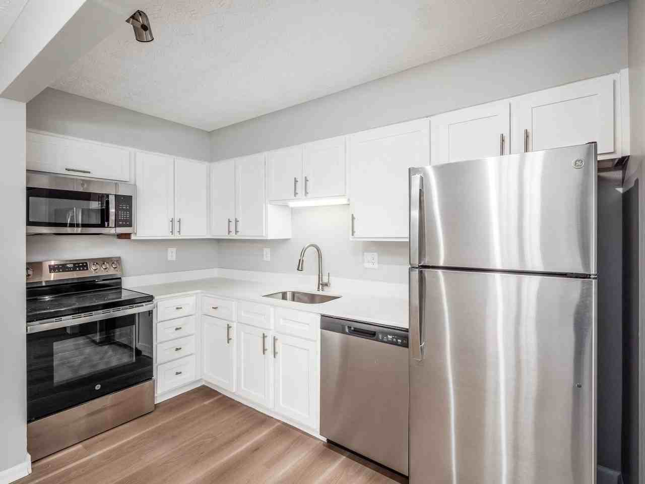 7992 Harmill Dr - Photo 6 of 25