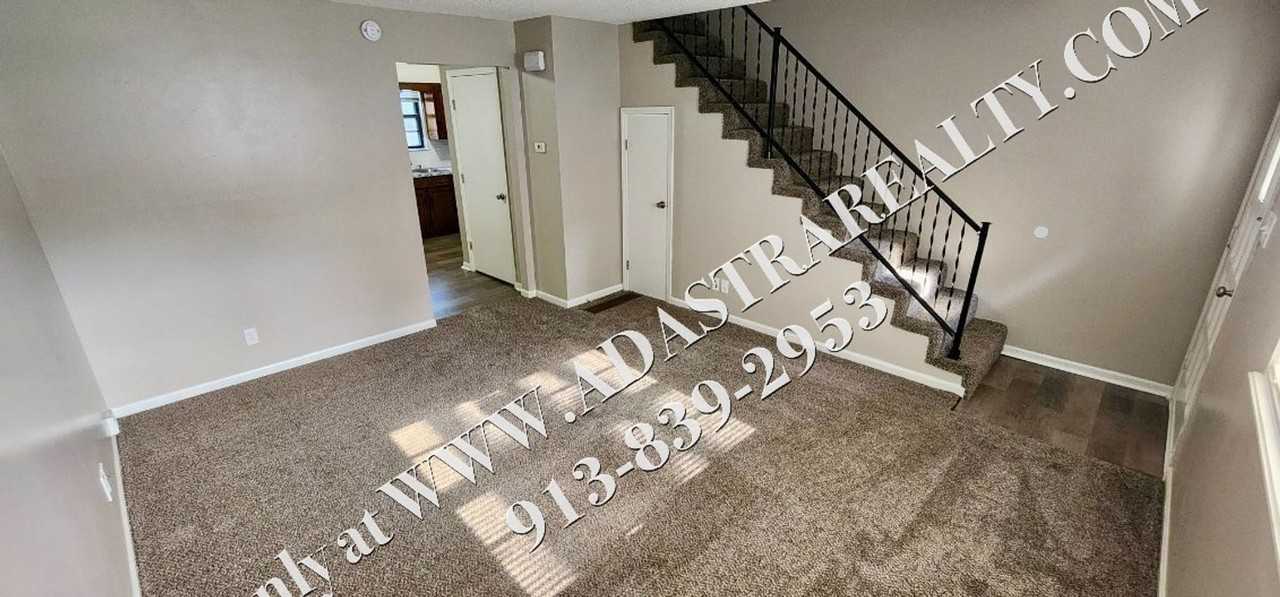 715 6th Ave - Photo 4 of 16