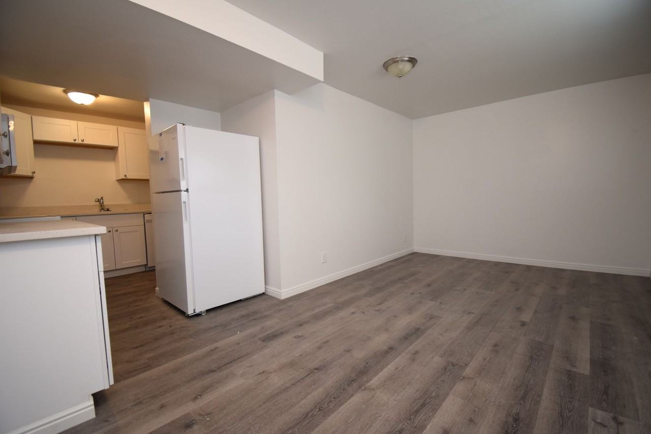 4277-4279 S 1350 E - Photo 5 of 17
