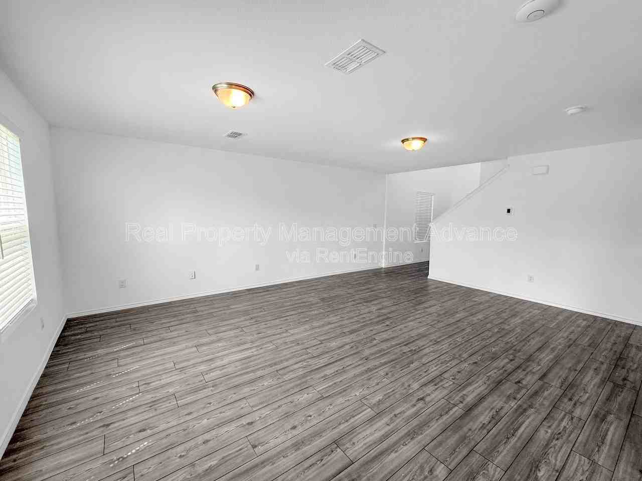 846 Breakwater Dr - Photo 4 of 17