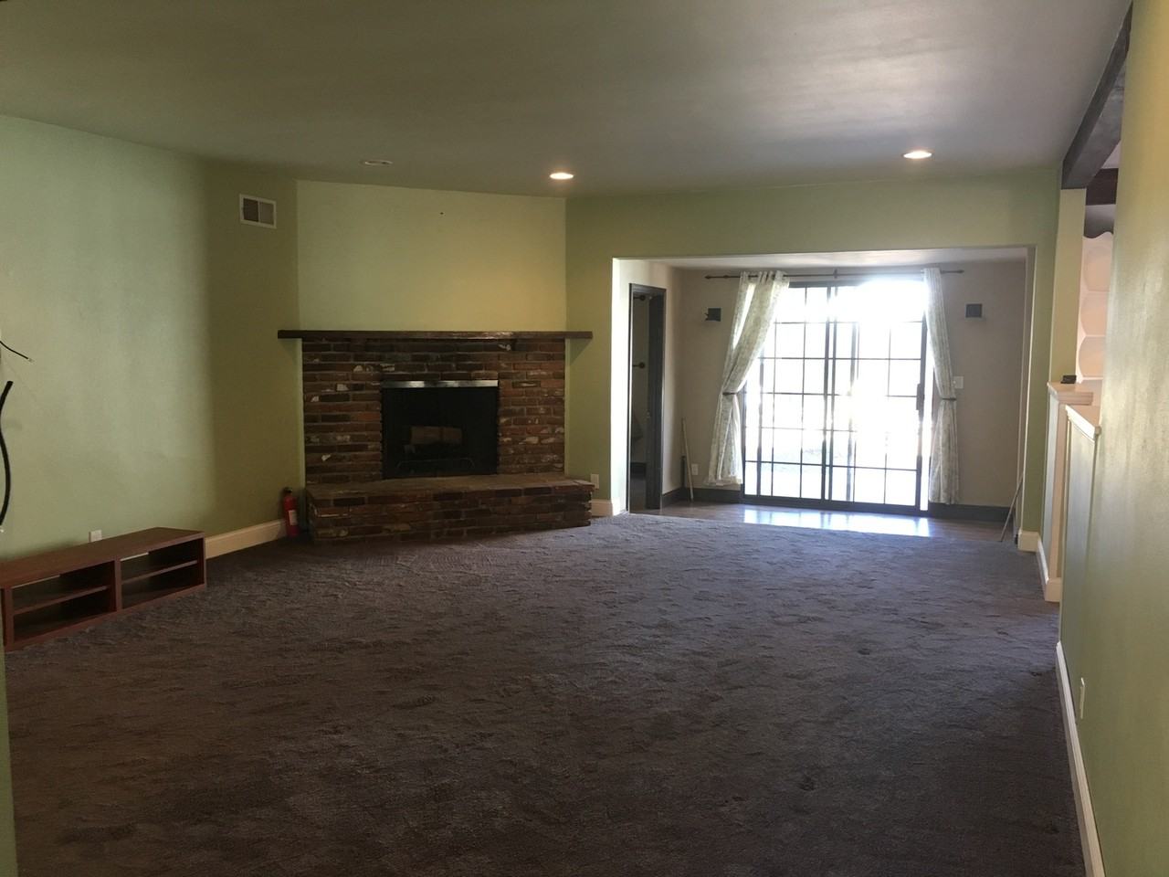 7849 Beckett St - Photo 5 of 50