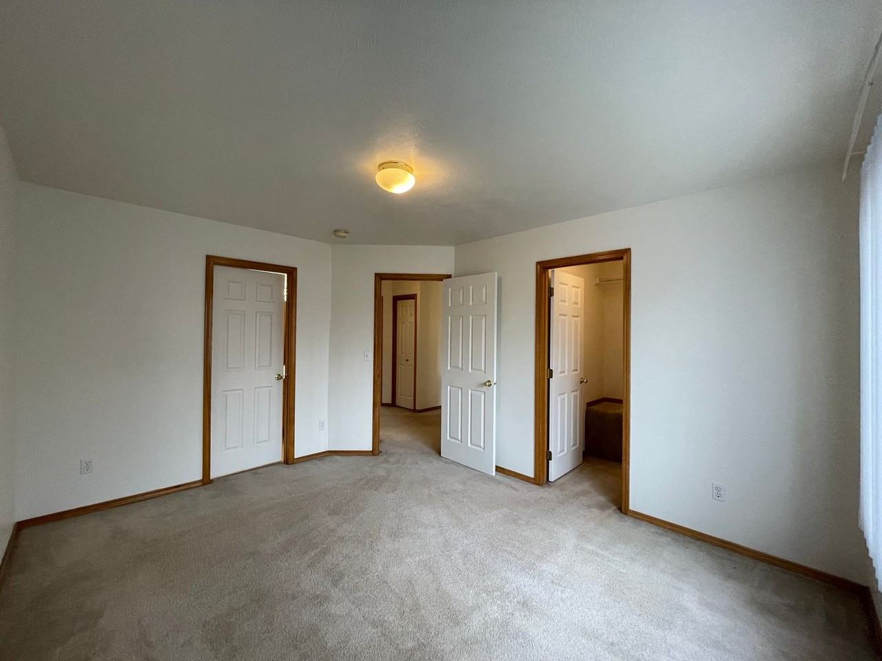 3115 E 44th Ave - Photo 7 of 14