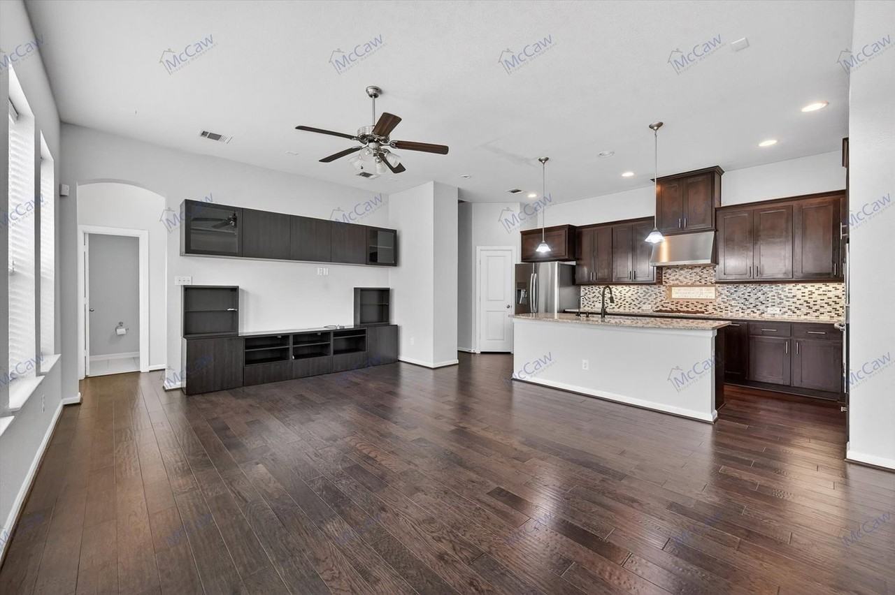 6607 Deleon St - Photo 2 of 22