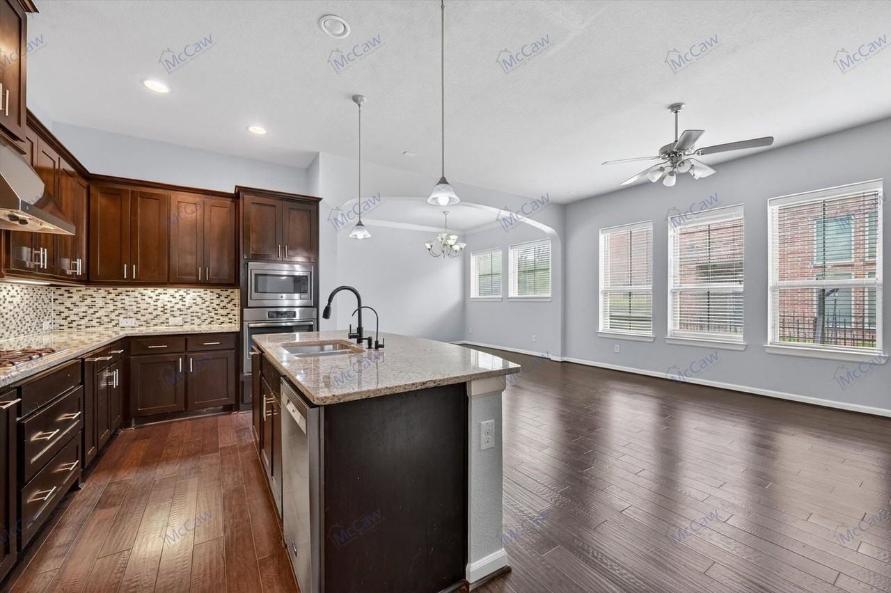 6607 Deleon St - Photo 5 of 22