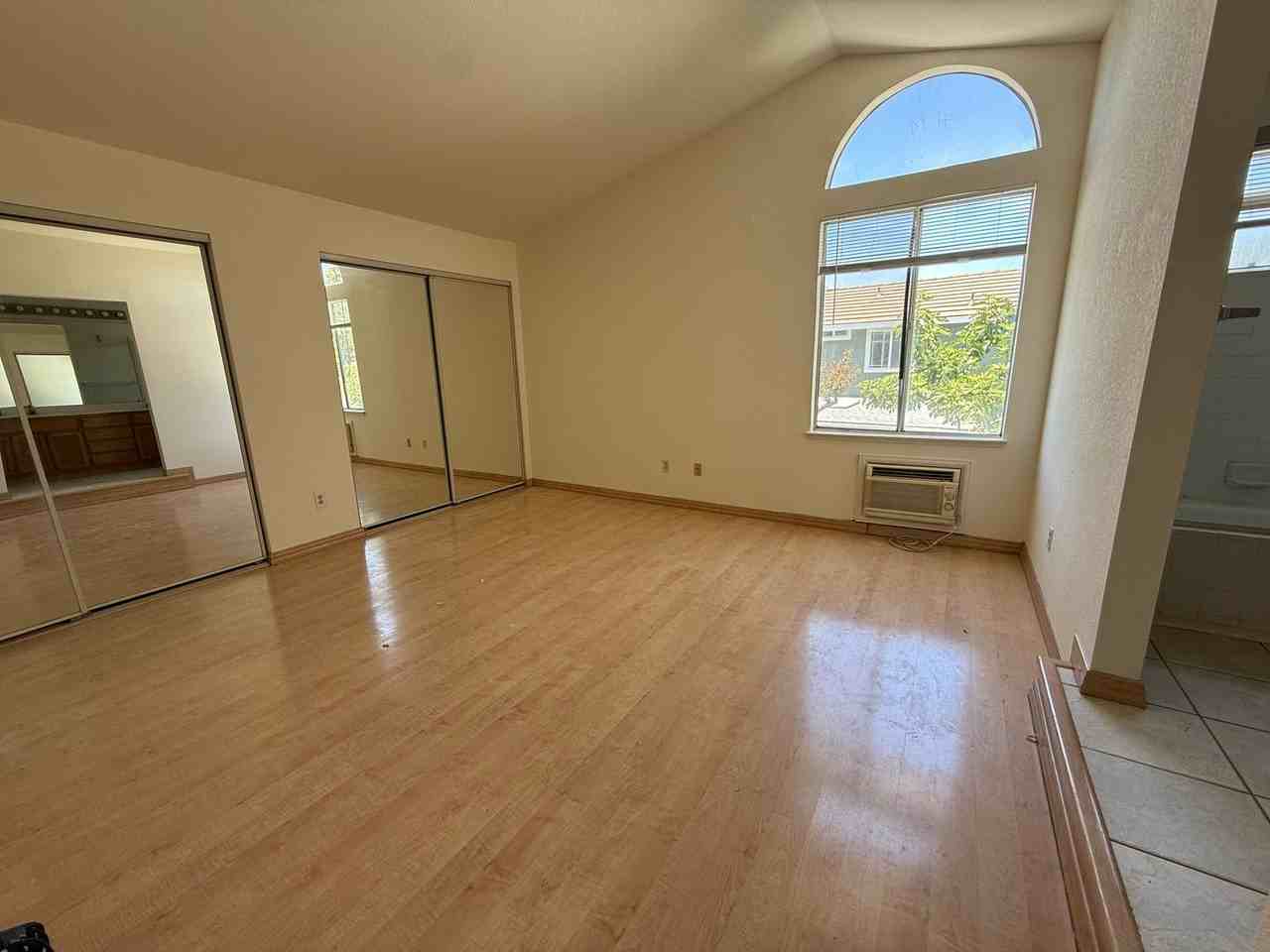 581 Hellyer Ave - Photo 7 of 20