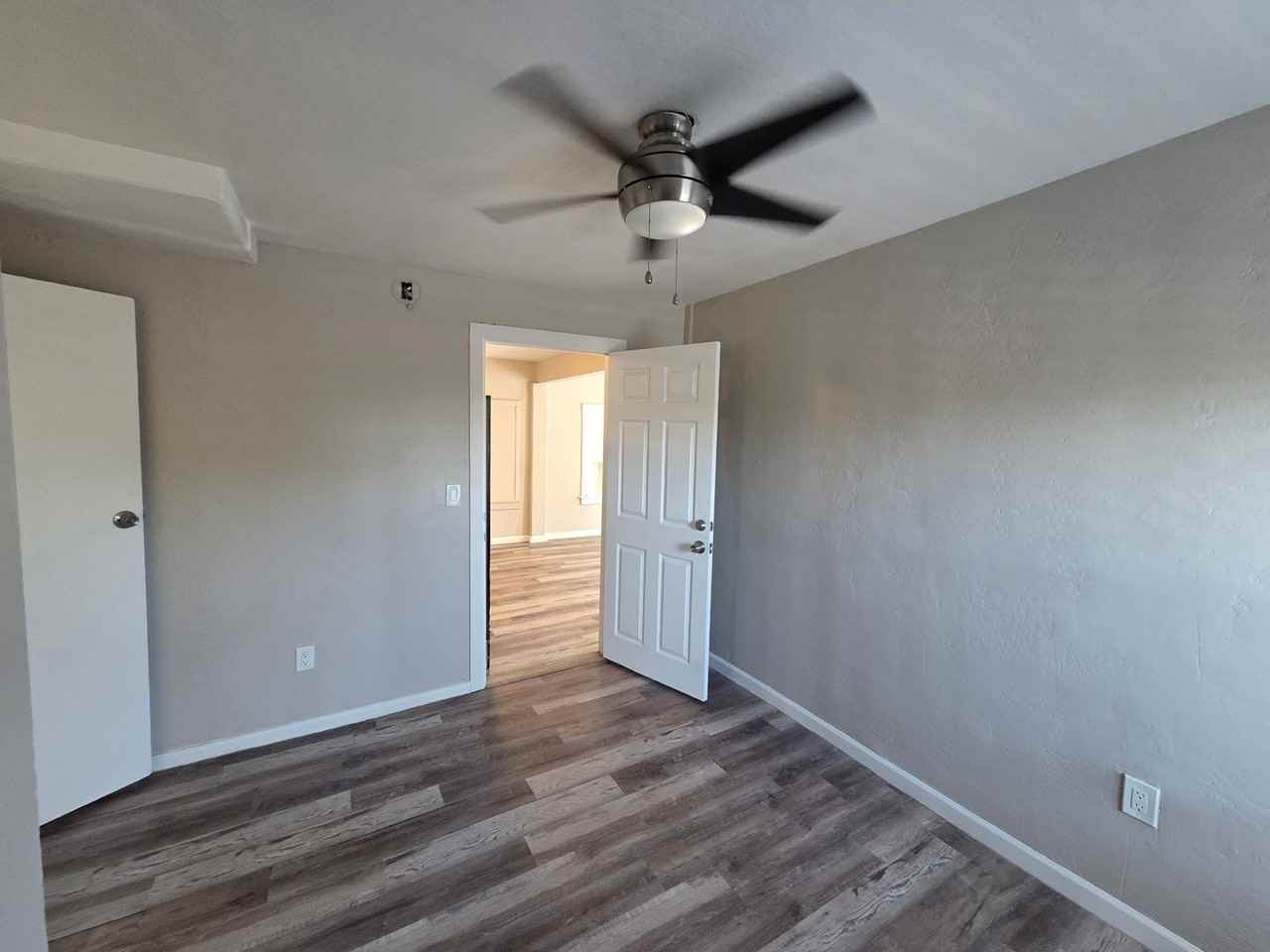 2336 N 11th St #B - Photo 5 of 19