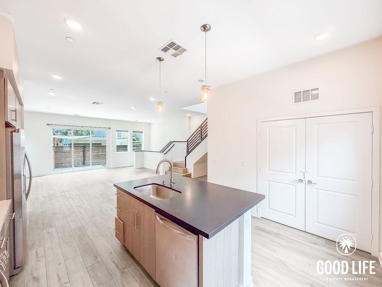10451 Harlow Cir - Photo 2 of 23