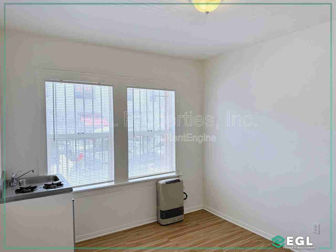 445 S Western Ave #126 - Photo 2 of 6