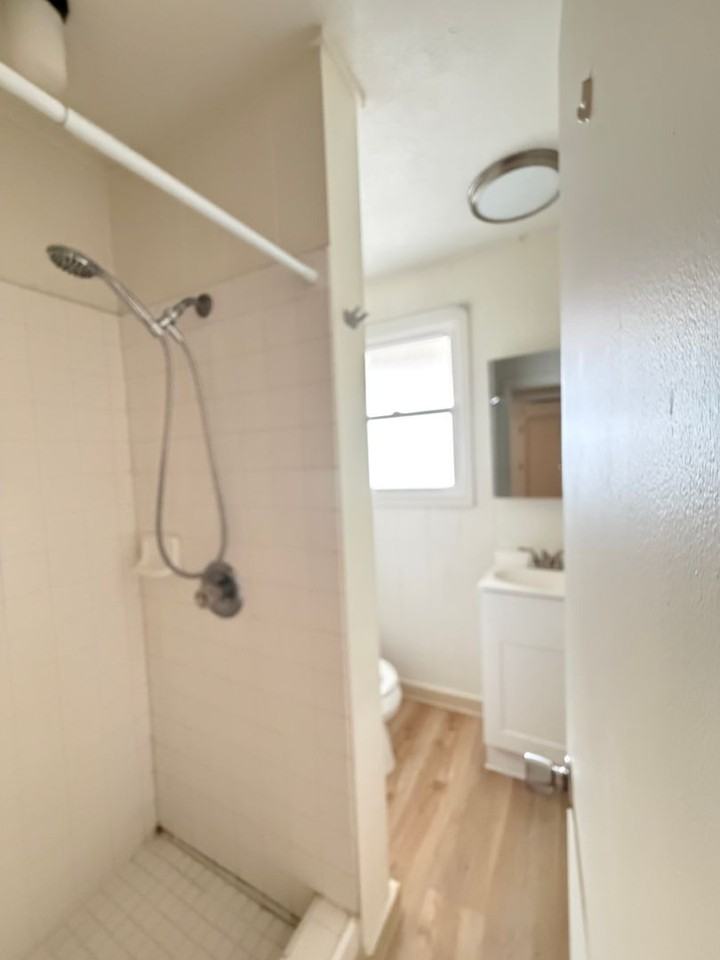 2724 Date St #A4 - Photo 7 of 10