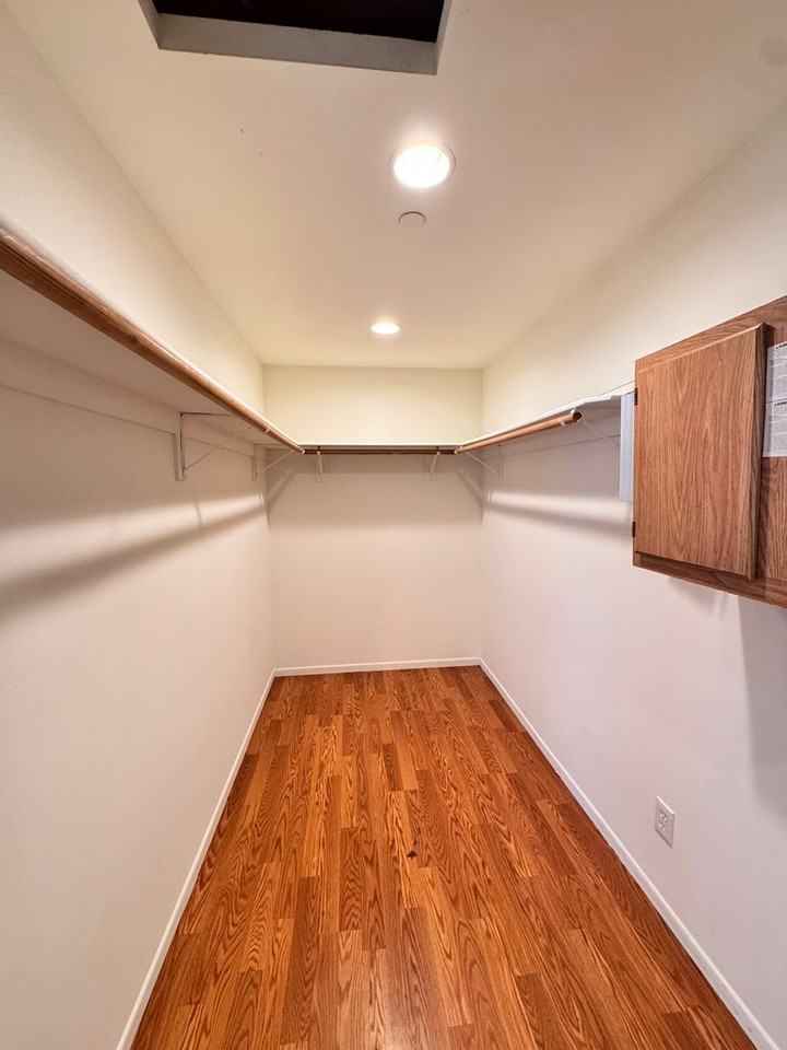 3190 Claremore Ave - Photo 5 of 11