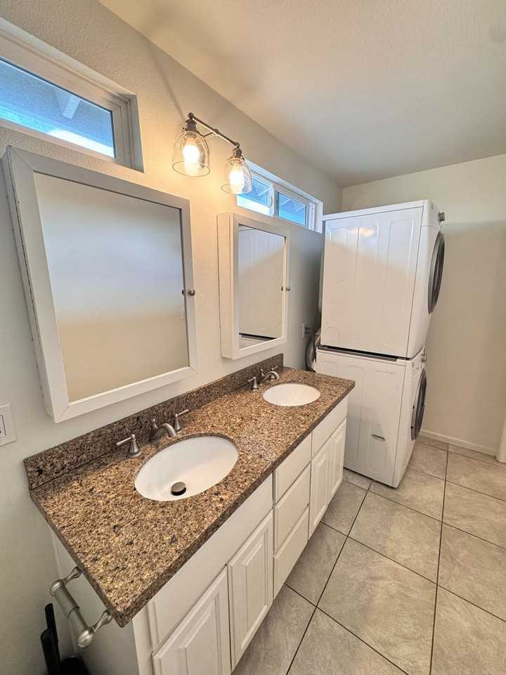 3190 Claremore Ave - Photo 6 of 11
