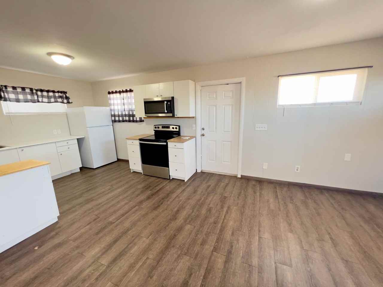227 S Texas Ave - Photo 6 of 27