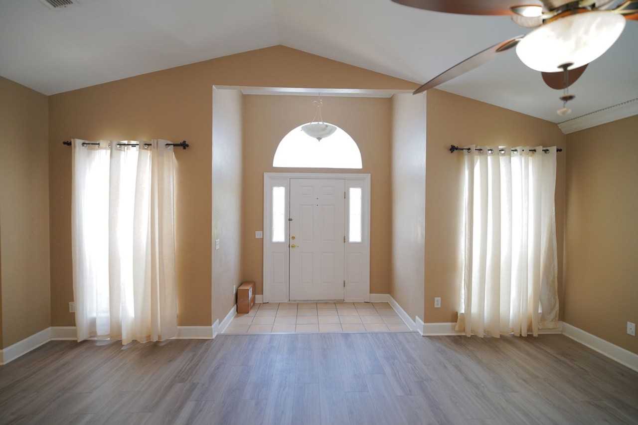 2029 Ascot Way - Photo 3 of 32