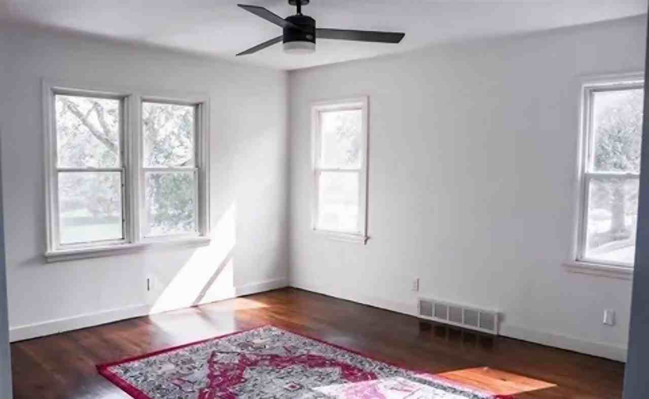 3808 N 48th St - Photo 5 of 8