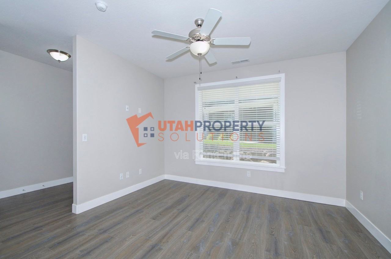 12272 S Macdill Ct - Photo 5 of 21