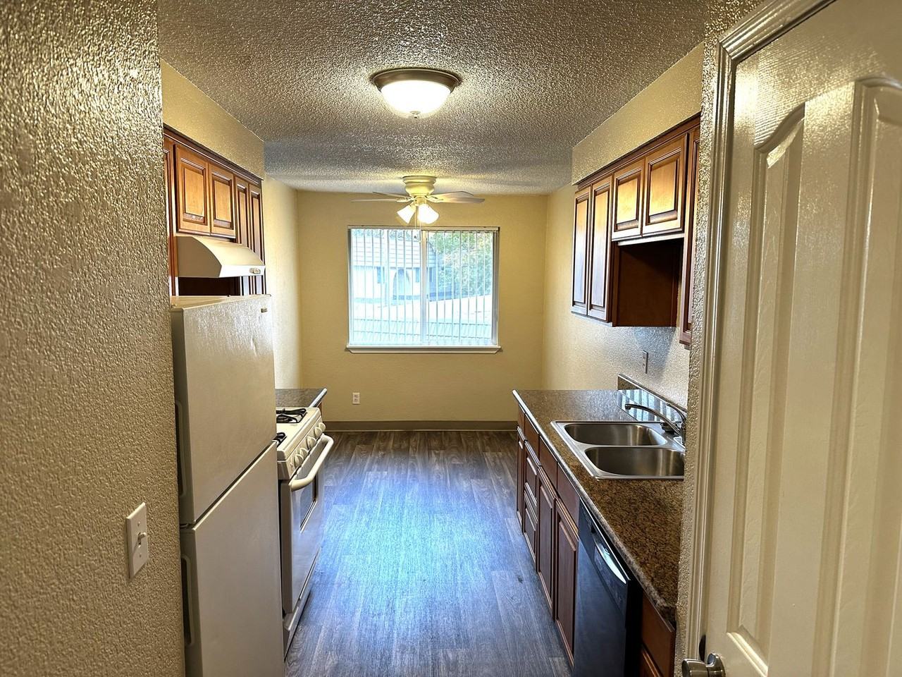 Ridgecreek Manor Apartments - Photo 2 of 22