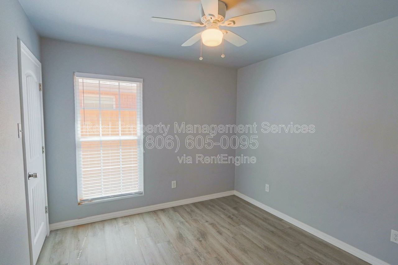1306 N Clinton Ave #B - Photo 6 of 11
