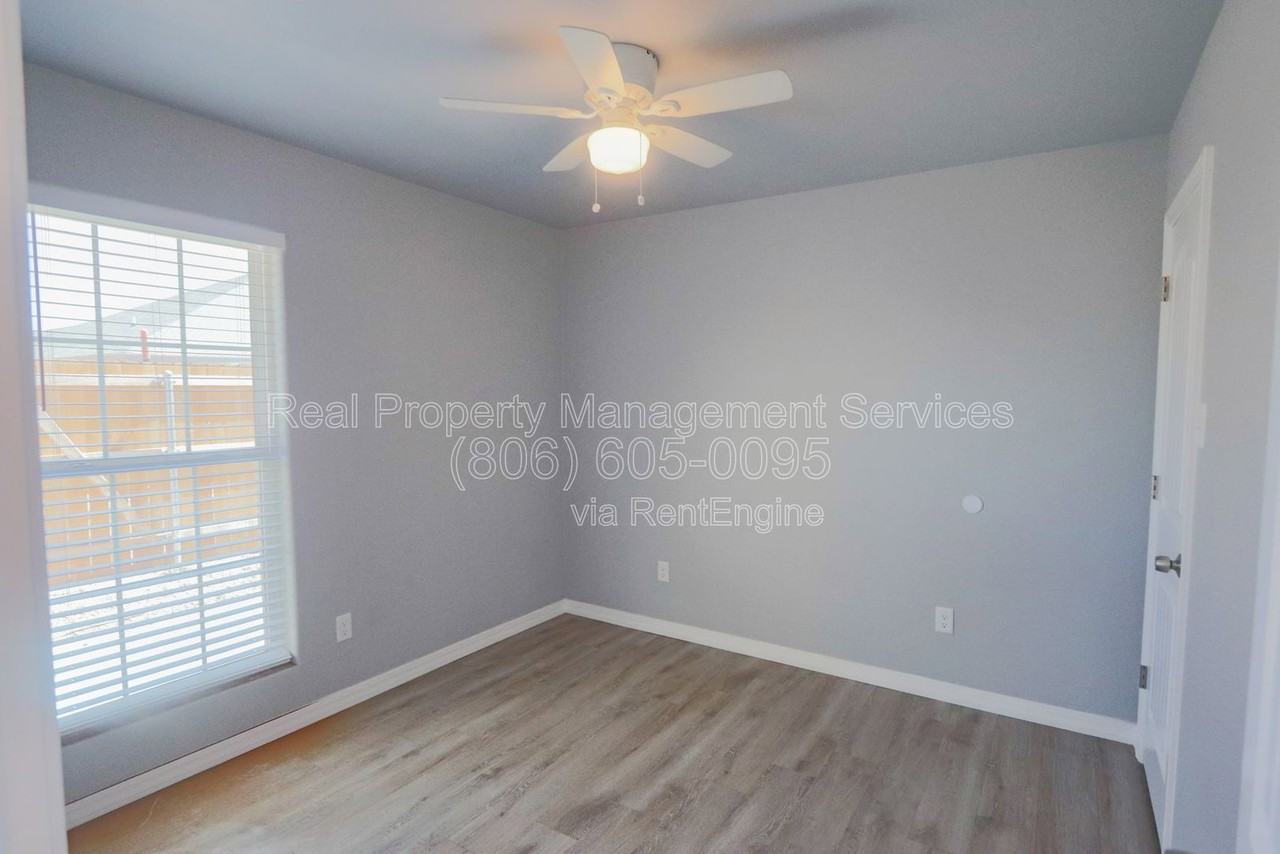 1306 N Clinton Ave #B - Photo 7 of 11