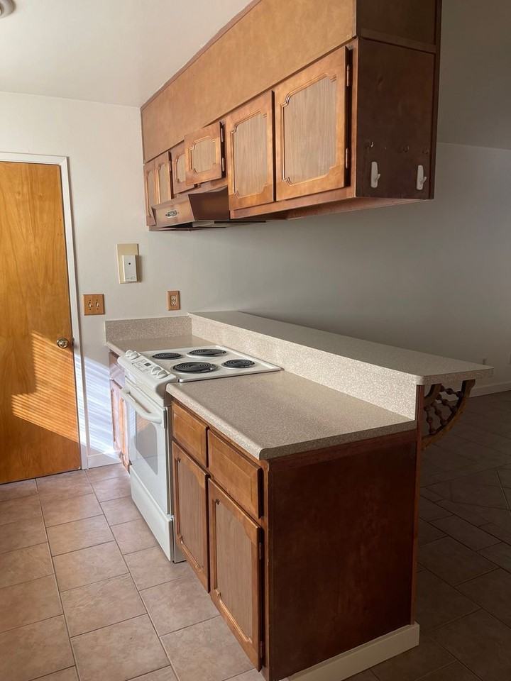 735 Christine Ave - Photo 6 of 26