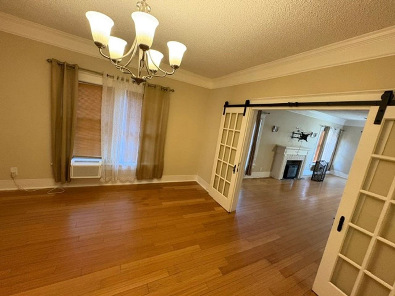 1018 Portland Ave - Photo 3 of 12