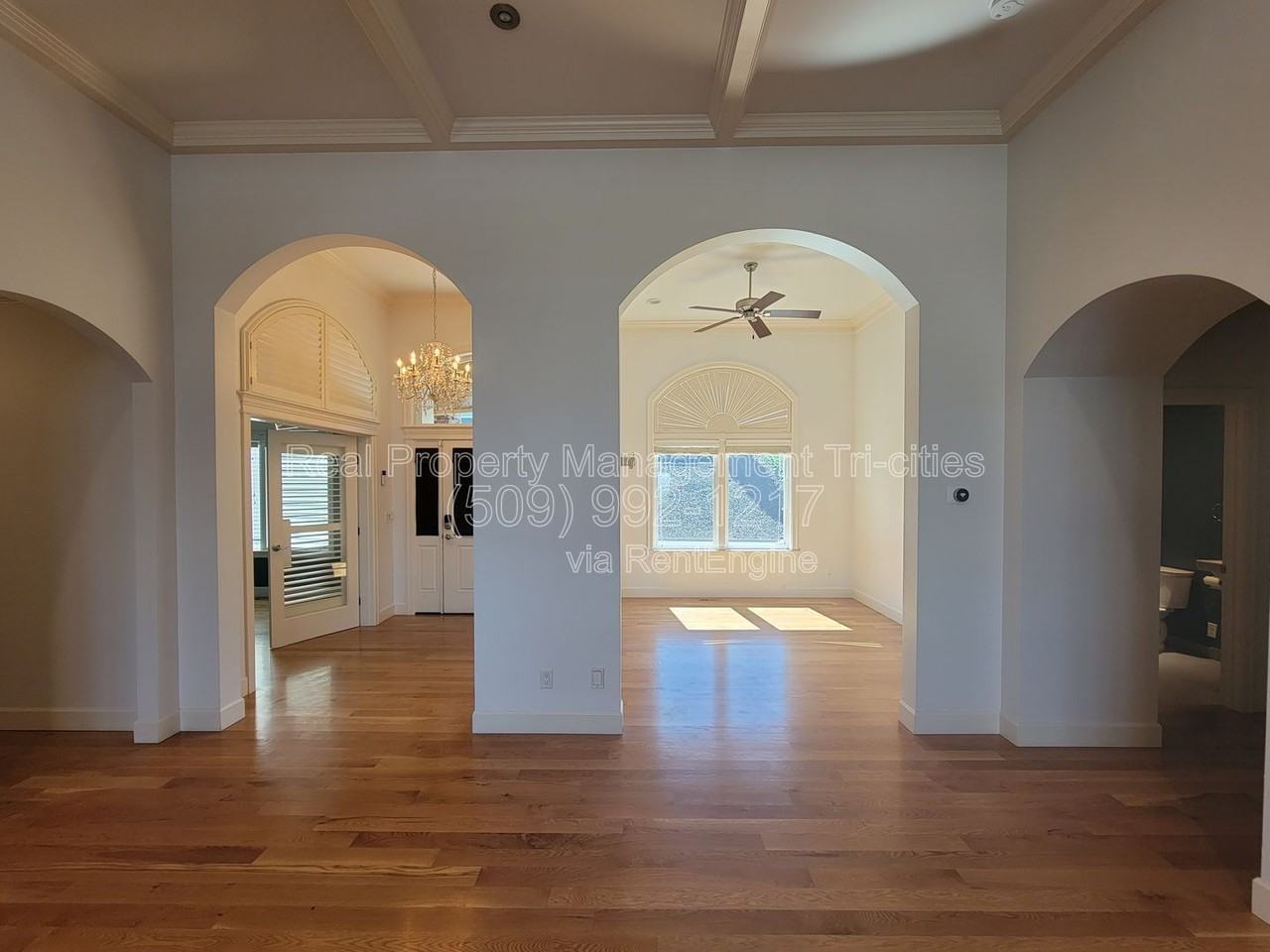 1644 Naples Ln - Photo 5 of 22