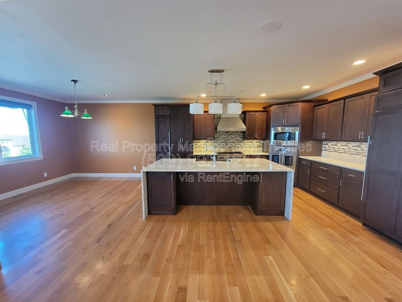 1644 Naples Ln - Photo 7 of 22