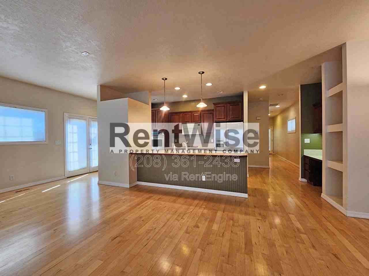 318 W Highland St - Photo 6 of 25