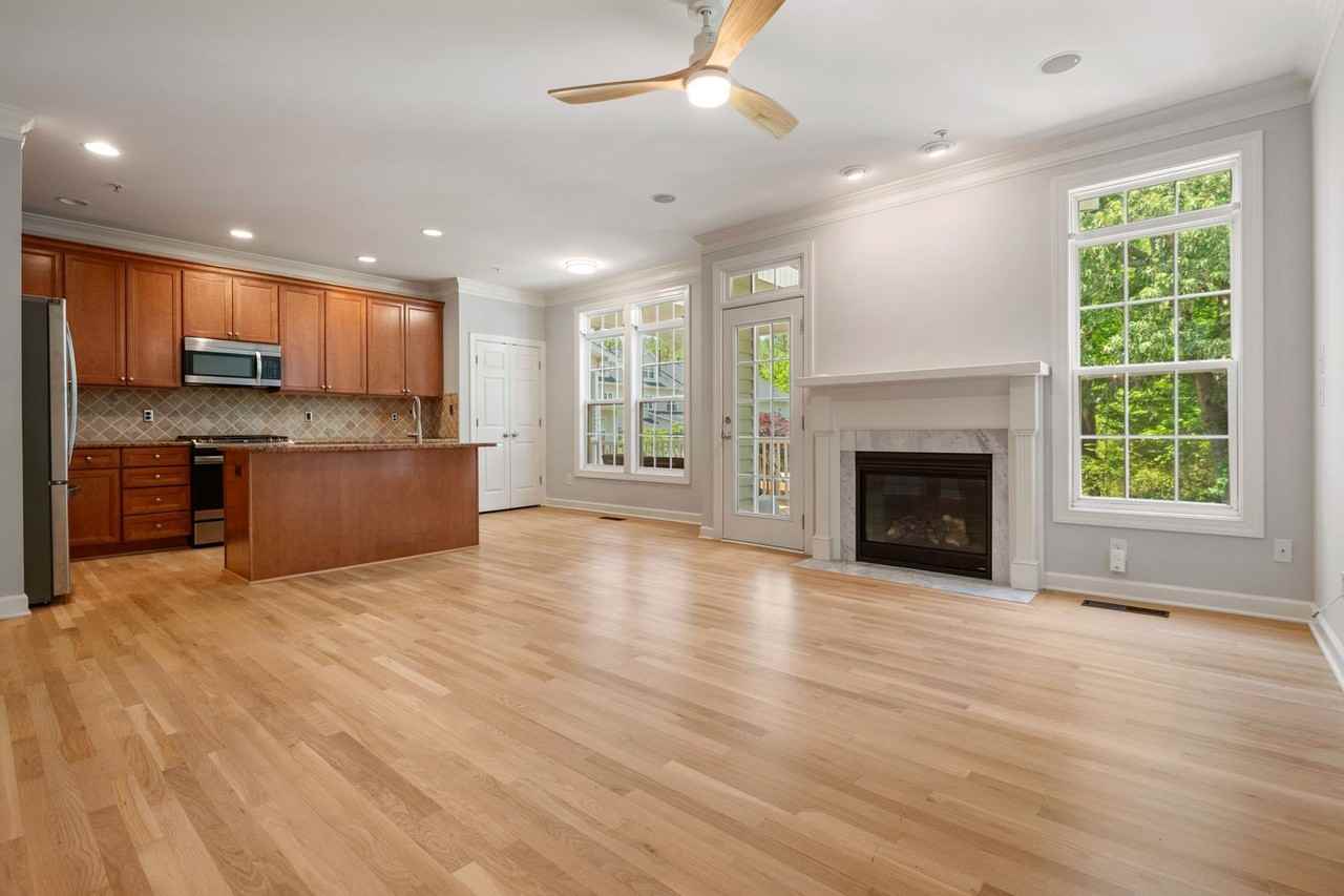 207 Towne Ridge Ln - Photo 7 of 35