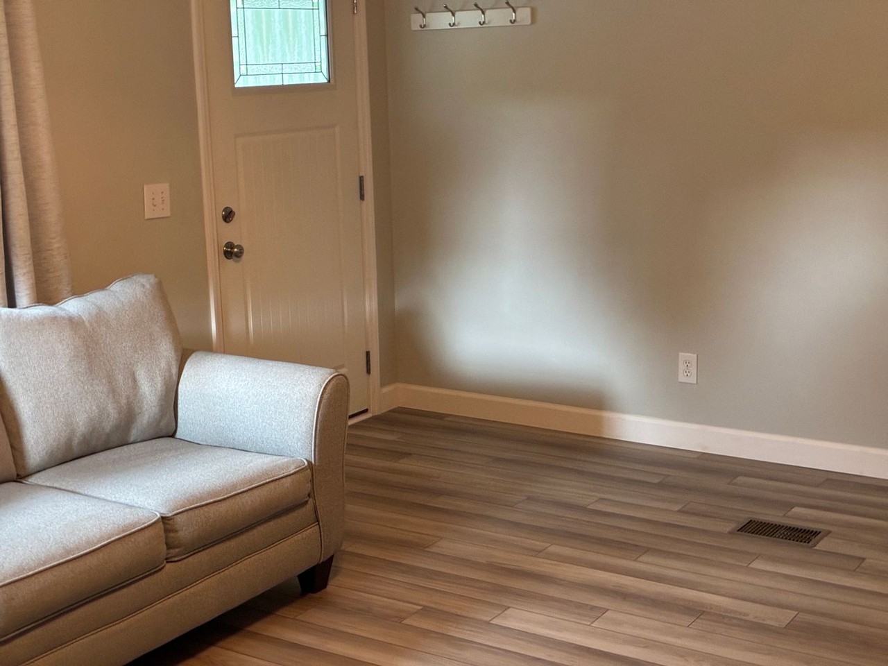 504 Deer Path - Photo 6 of 34