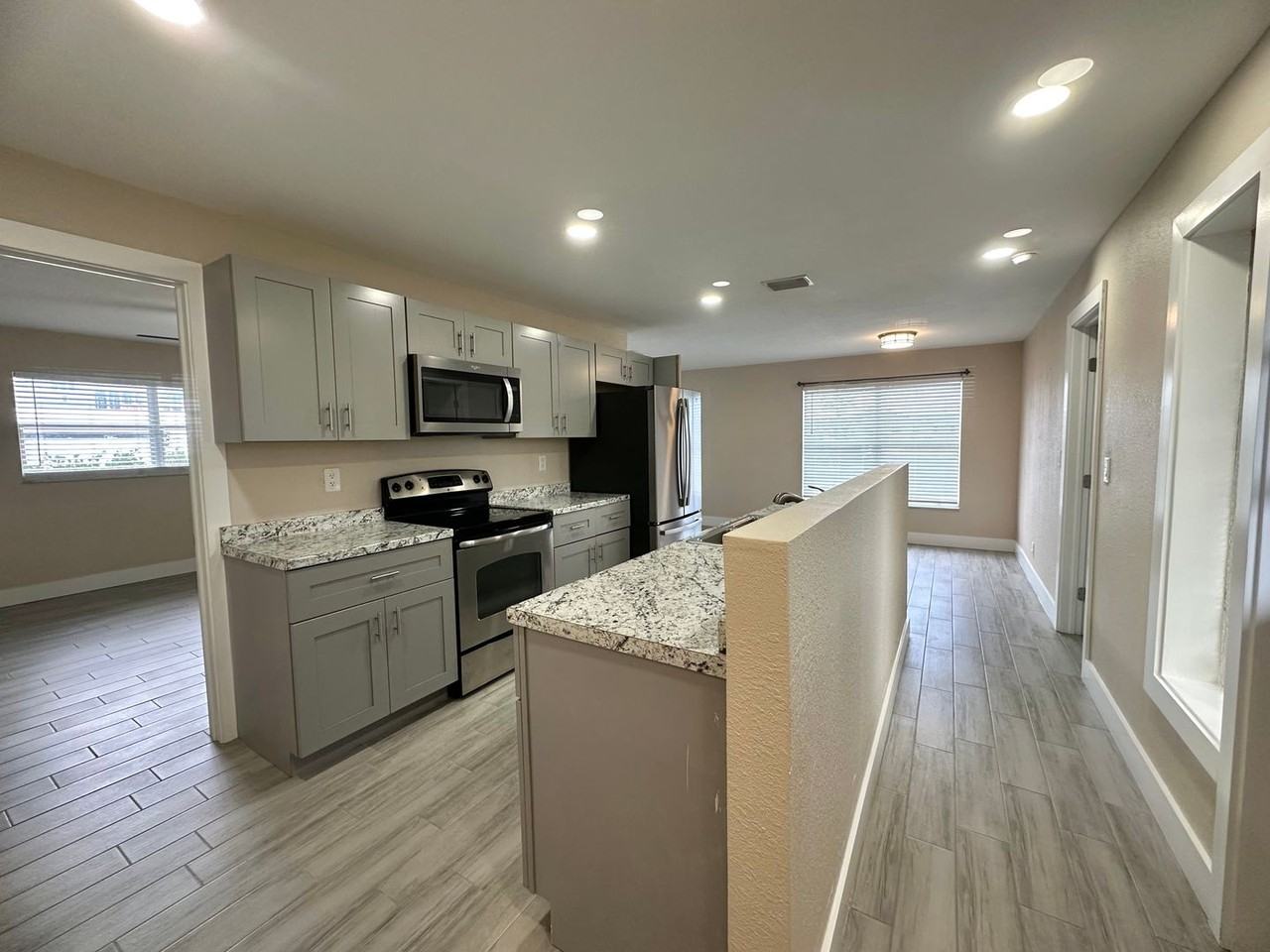 3629 Se 15th Pl - Photo 3 of 16