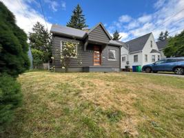 featured image of 1723 Ne 60th Ave