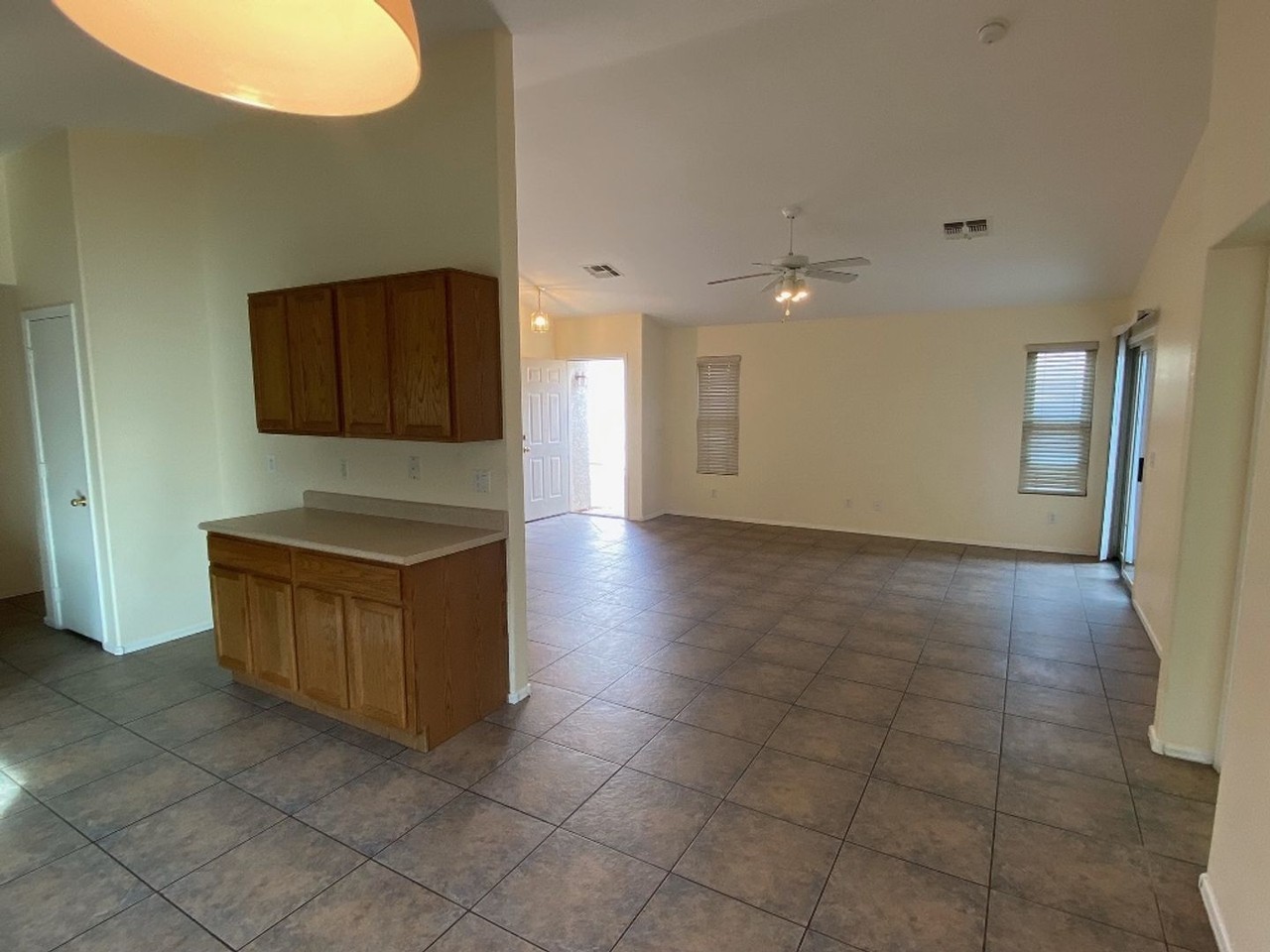 11425 W Pinehollow Dr - Photo 4 of 19